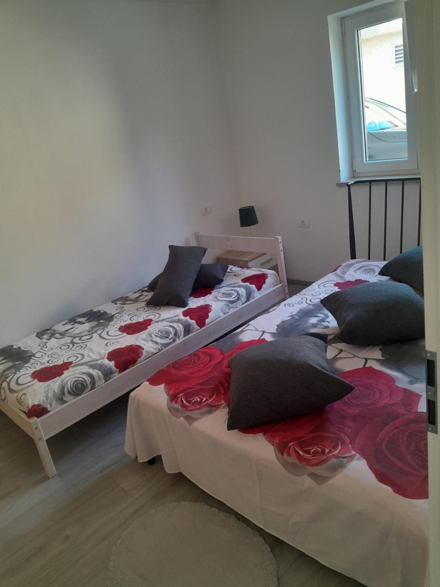 Apartmaji Strunjan 波尔托罗 外观 照片